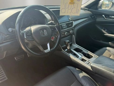 Used 2018 Honda Accord Sport image 10
