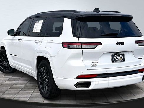 Used 2023 Jeep Grand Cherokee L Summit image 4