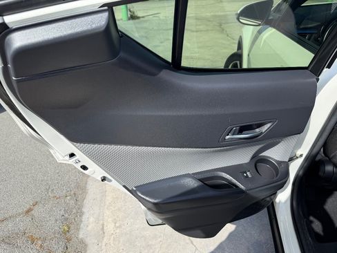 Used 2019 Toyota C-HR XLE FWD image 14