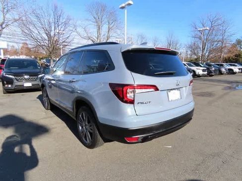 Certified 2022 Honda Pilot Sport image 4