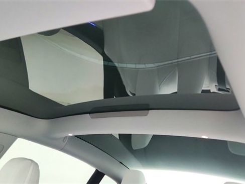 Used 2025 Tesla Model 3 Performance image 58