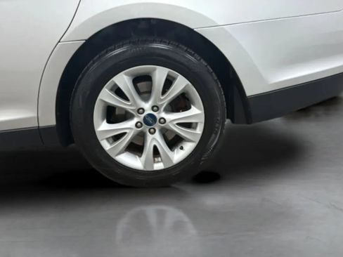 Used 2012 Ford Taurus SEL FWD image 26