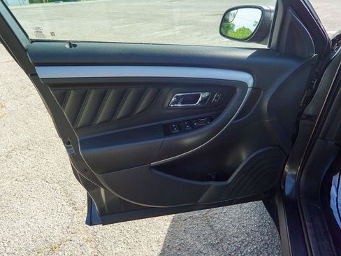 Used 2019 Ford Taurus SEL w/ Equipment Group 201A FWD image 14