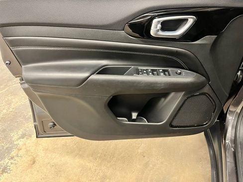 Used 2023 Jeep Compass Altitude image 18