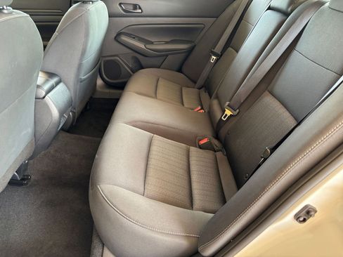 Used 2025 Nissan Altima 2.5 SV FWD image 24