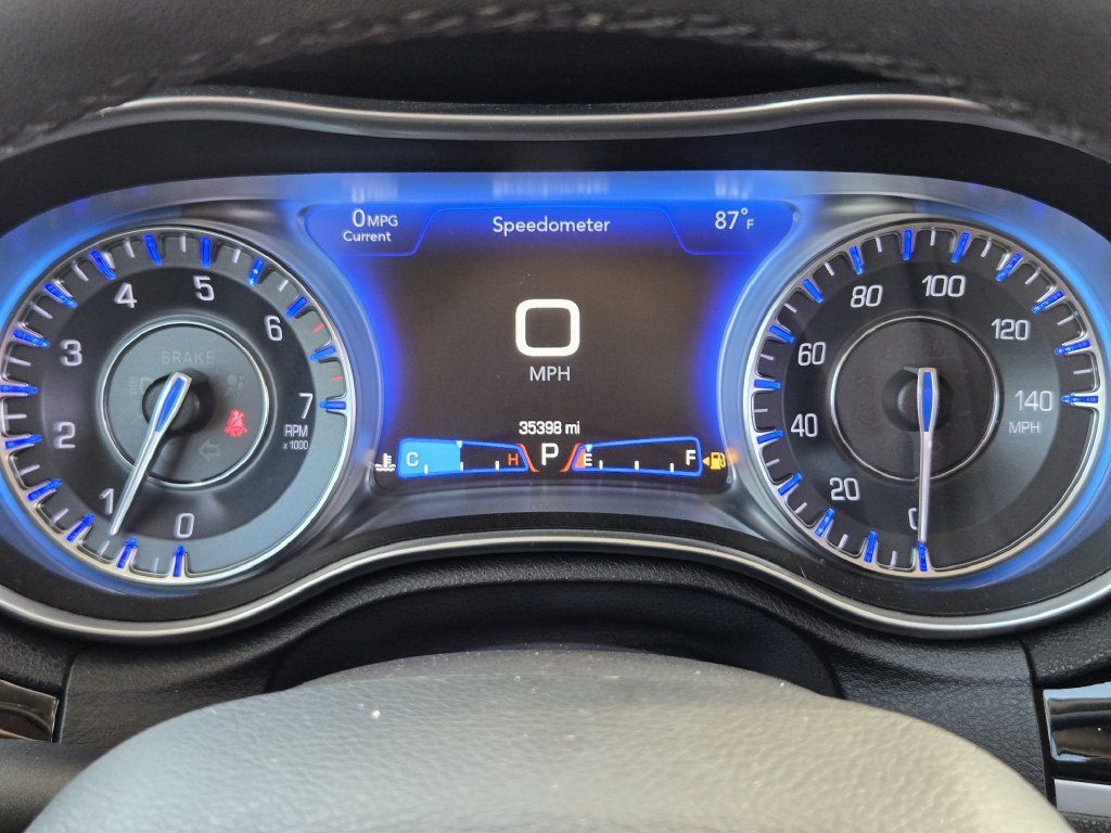 Used 2023 Chrysler 300 Touring w/ Sport Appearance Package RWD image 16