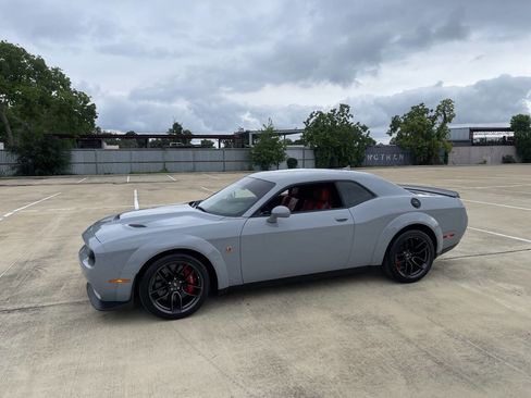 Used 2021 Dodge Challenger R/T Scat Pack RWD image 29