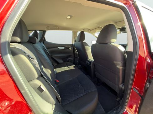 Used 2020 Nissan Rogue Sport S w/ Appearance Package FWD image 26