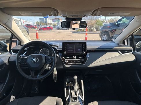 Used 2022 Toyota Corolla LE FWD image 10
