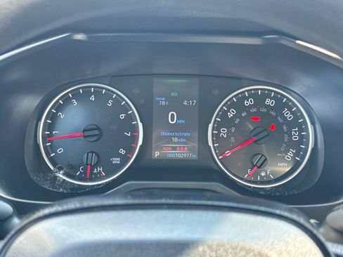 Used 2021 Toyota RAV4 LE w/ Carpet Mat Package (TMS) AWD/4WD image 17