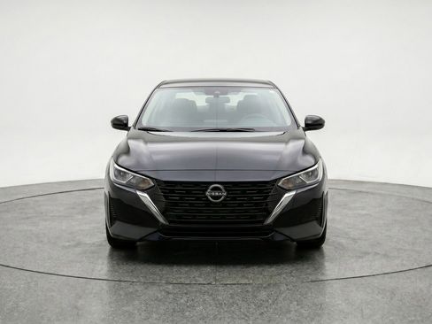Used 2025 Nissan Sentra SV FWD image 2