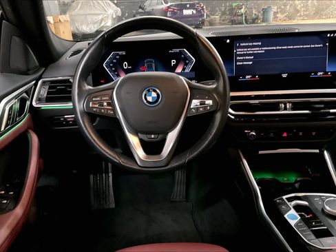 Used 2023 BMW i4 eDrive35 w/ Premium Package image 8