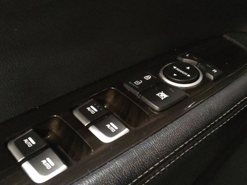 Used 2019 Kia Sorento LX image 27