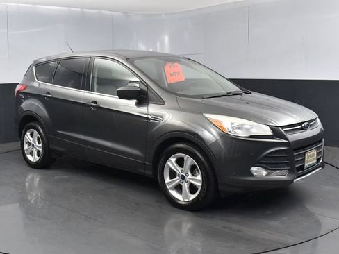 Used 2015 Ford Escape SE FWD image 1