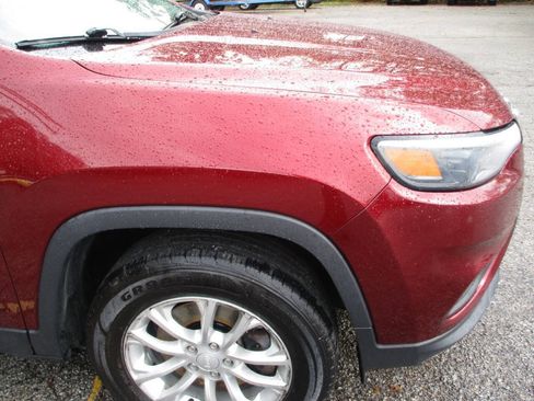 Used 2019 Jeep Cherokee Latitude w/ Popular Appearance Group AWD/4WD image 24