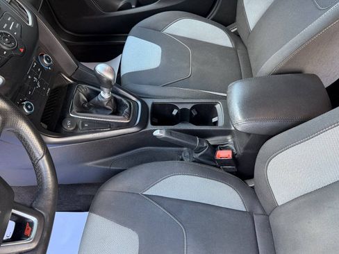 Used 2018 Ford Focus ST image 21