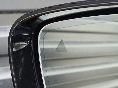 Used 2023 BMW 530e xDrive image 30