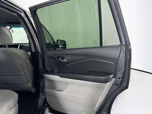 Used 2018 Honda Pilot EX image 29