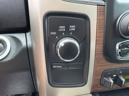 Used 2015 RAM 2500 Laramie w/ Convenience Group AWD/4WD image 23