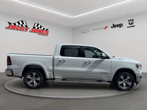 Used 2022 RAM 1500 Laramie AWD/4WD image 11