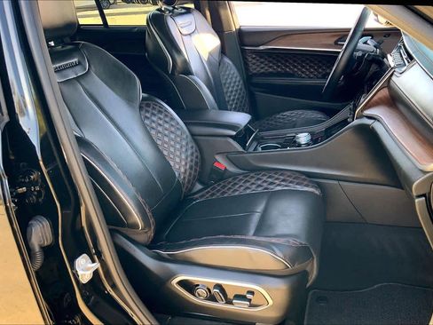 Used 2022 Jeep Grand Cherokee Summit w/ Adv Protech Group IV image 9