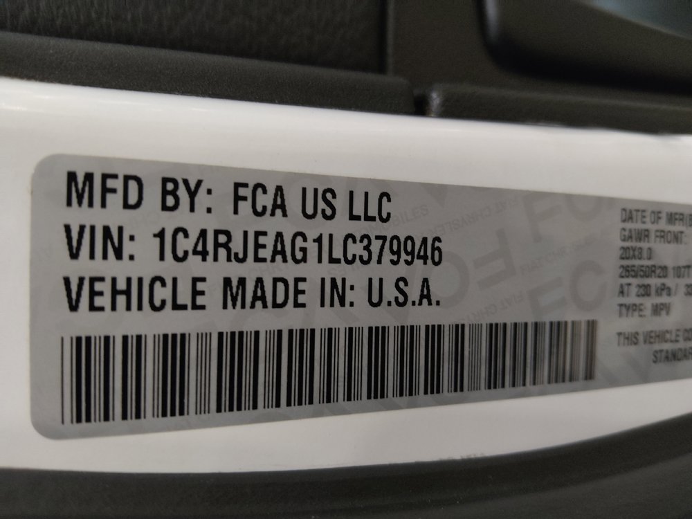 Used 2020 Jeep Grand Cherokee Altitude RWD image 33