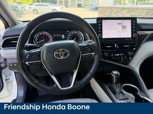 Used 2022 Toyota Camry XLE FWD image 19