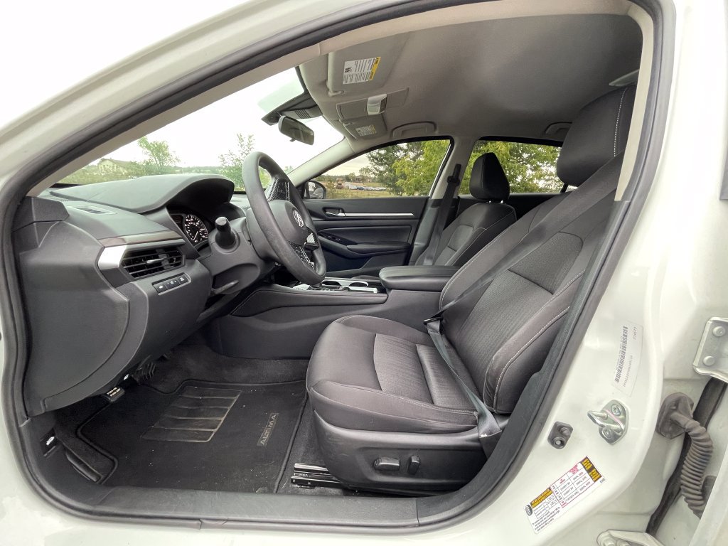 Used 2023 Nissan Altima 2.5 SV FWD image 3