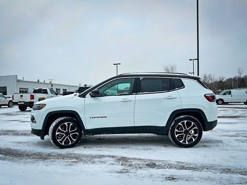 Certified 2022 Jeep Compass Limited image 7