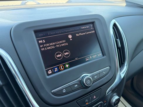 Used 2022 Chevrolet Equinox LT FWD image 19