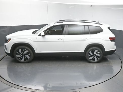 New 2026 Volkswagen Atlas SE image 44