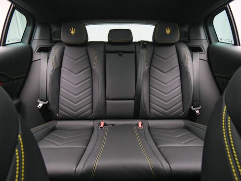 Used 2025 Maserati Grecale GT AWD/4WD image 17