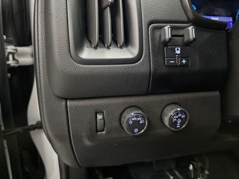 Used 2022 Chevrolet Colorado ZR2 w/ LPO, Power Package AWD/4WD image 30