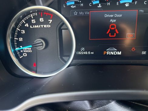 Used 2019 Ford F150 Limited image 11