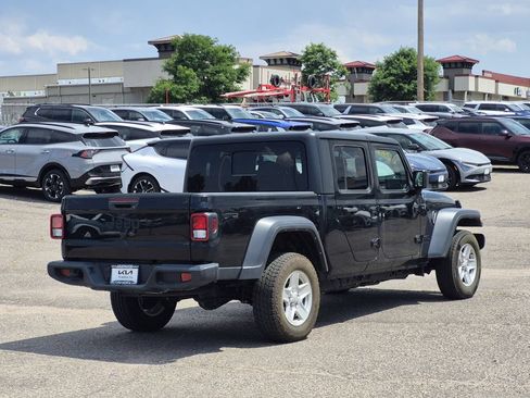 Used 2023 Jeep Gladiator Sport AWD/4WD image 5