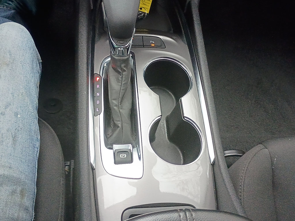 Used 2025 Chevrolet Malibu LT FWD image 21