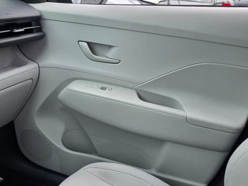 Certified 2025 Hyundai Kona SE FWD image 27