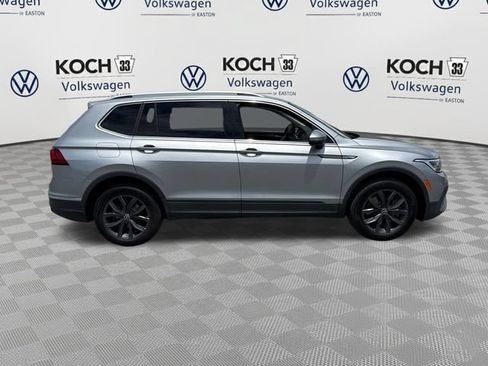 Used 2022 Volkswagen Tiguan SE AWD/4WD image 9
