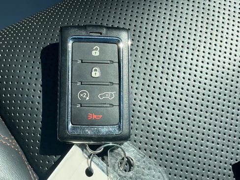Used 2022 Jeep Grand Cherokee Summit AWD/4WD image 26