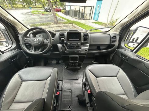 Used 2023 RAM ProMaster 2500 FWD image 10