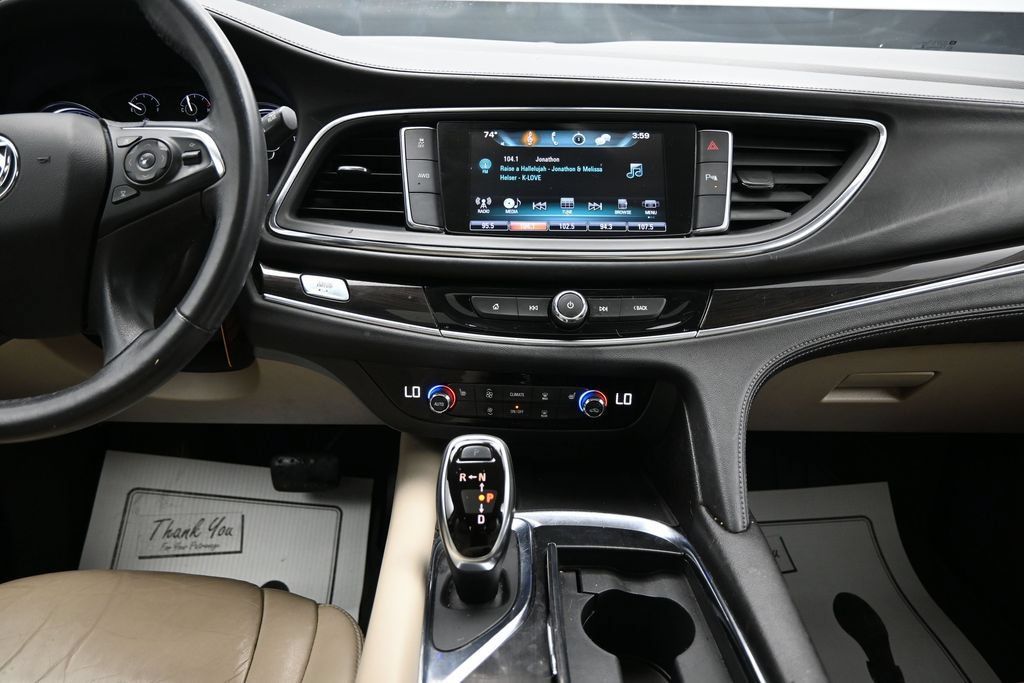 Used 2018 Buick Enclave Essence AWD/4WD image 18