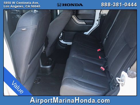 Used 2018 Jeep Wrangler Unlimited Sport S AWD/4WD image 18