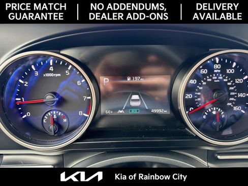 Used 2023 Kia Carnival LX image 22