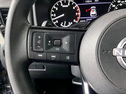 Used 2023 Nissan Rogue SV FWD image 18