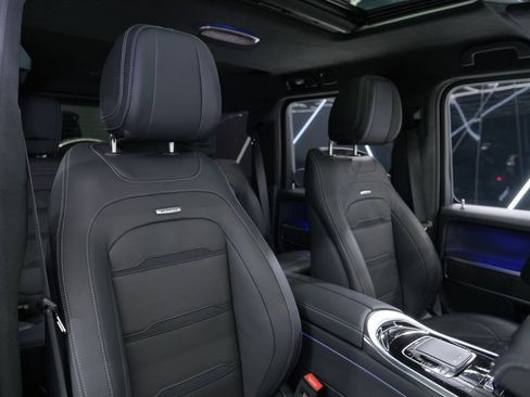 Used 2025 Mercedes-Benz G 63 AMG 4MATIC image 34