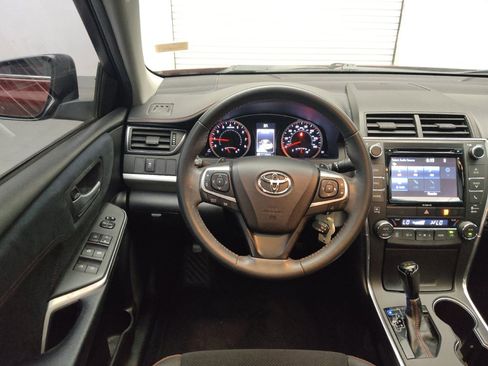 Used 2017 Toyota Camry XSE w/ Moonroof Package FWD image 22
