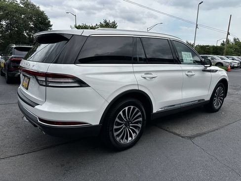 Certified 2023 Lincoln Aviator AWD w/ Premium Package image 5