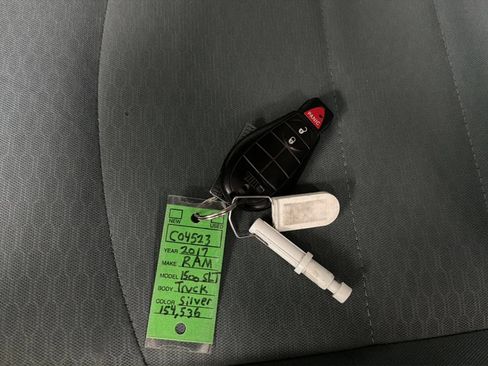 Used 2017 RAM 1500 Classic SLT RWD image 28