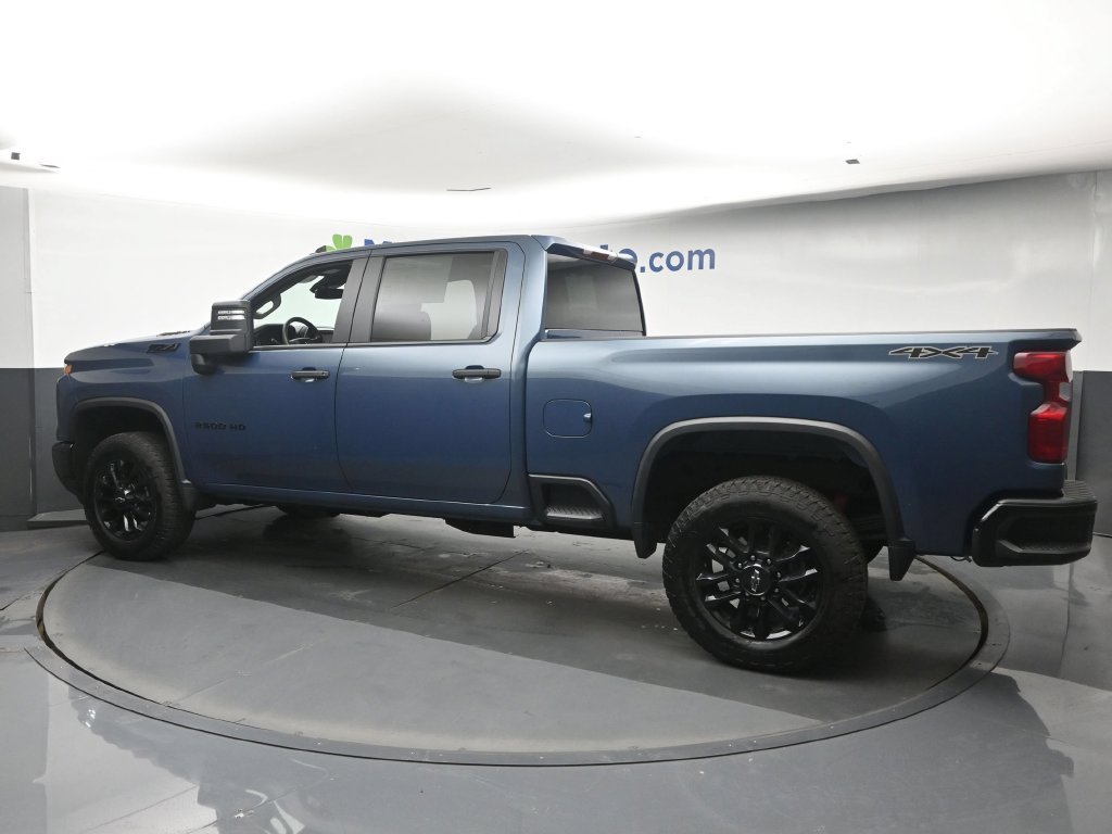 Used 2025 Chevrolet Silverado 2500 Custom AWD/4WD image 25