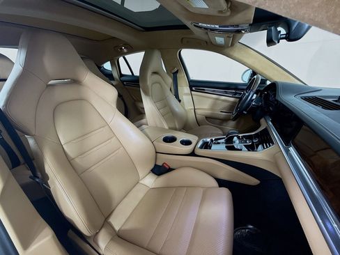 Certified 2020 Porsche Panamera GTS AWD/4WD image 28